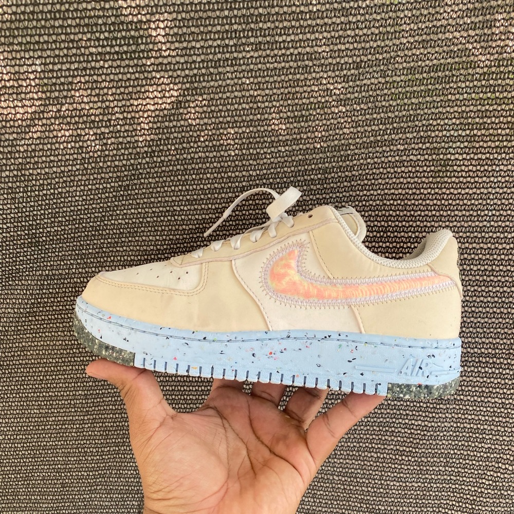 Nike Beige and Blue Women's Sneakers